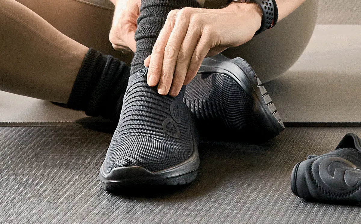 Women's OOmy Zen - Black